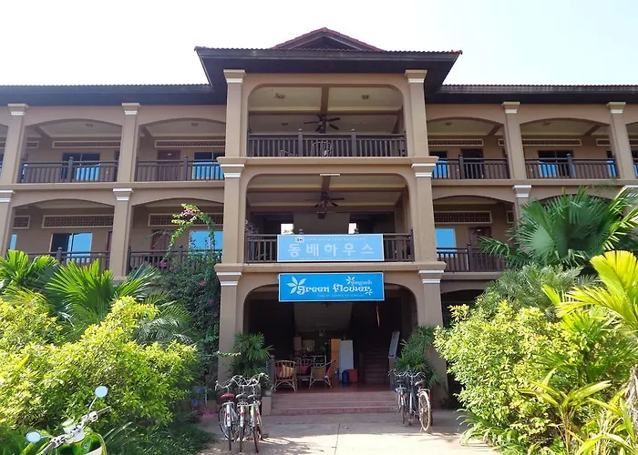 Green Flower Guesthouse Pensjonat 2*